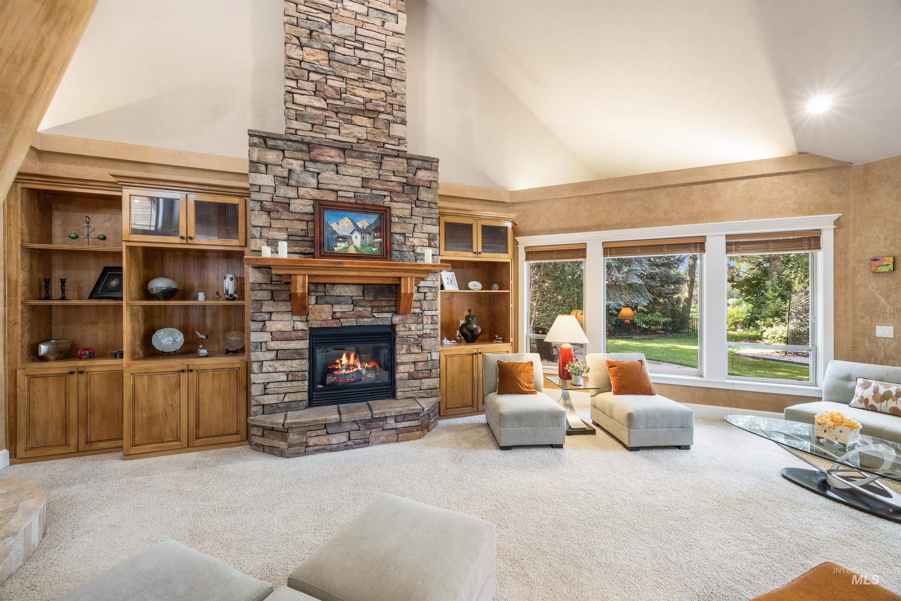 1139 S Island Glenn Way