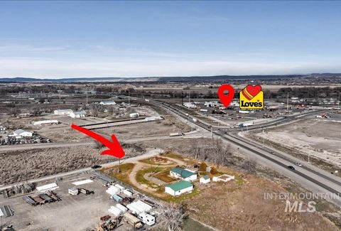 Photo of 1208 NW 18th Ave, Ontario, OR 97914 (MLS # 98897810)