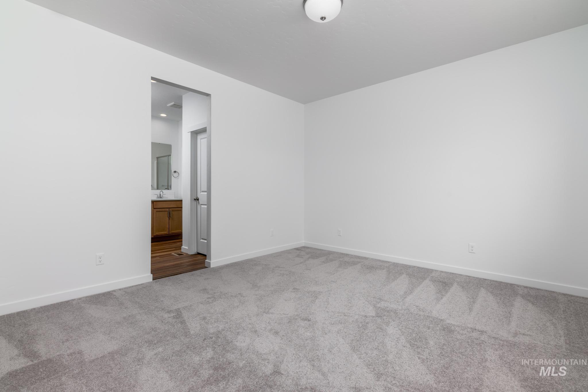 1316 W Regency Ridge Dr