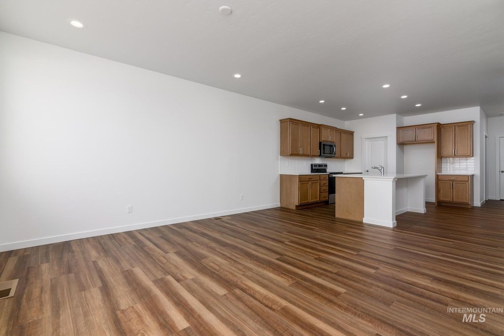 Photo of 1316 W Regency Ridge Dr, Meridian, ID 83642 (MLS # 98963816)