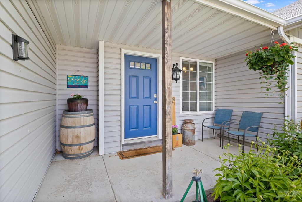 Photo of 1509 N Cedar Street, Jerome, ID 83338 (MLS # 98973417)