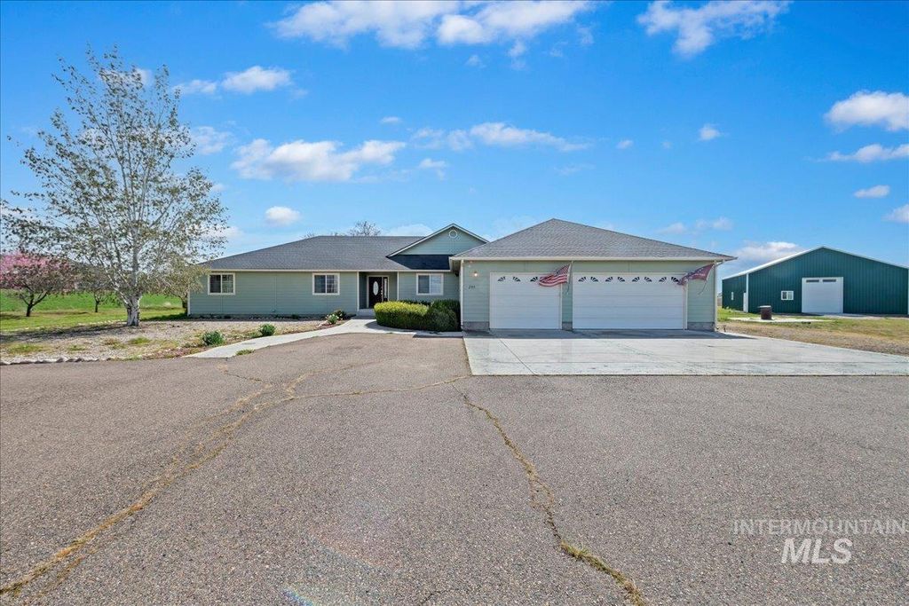 Photo of 2393 Ne 21st St, Payette, ID 83661 (MLS # 98980707)