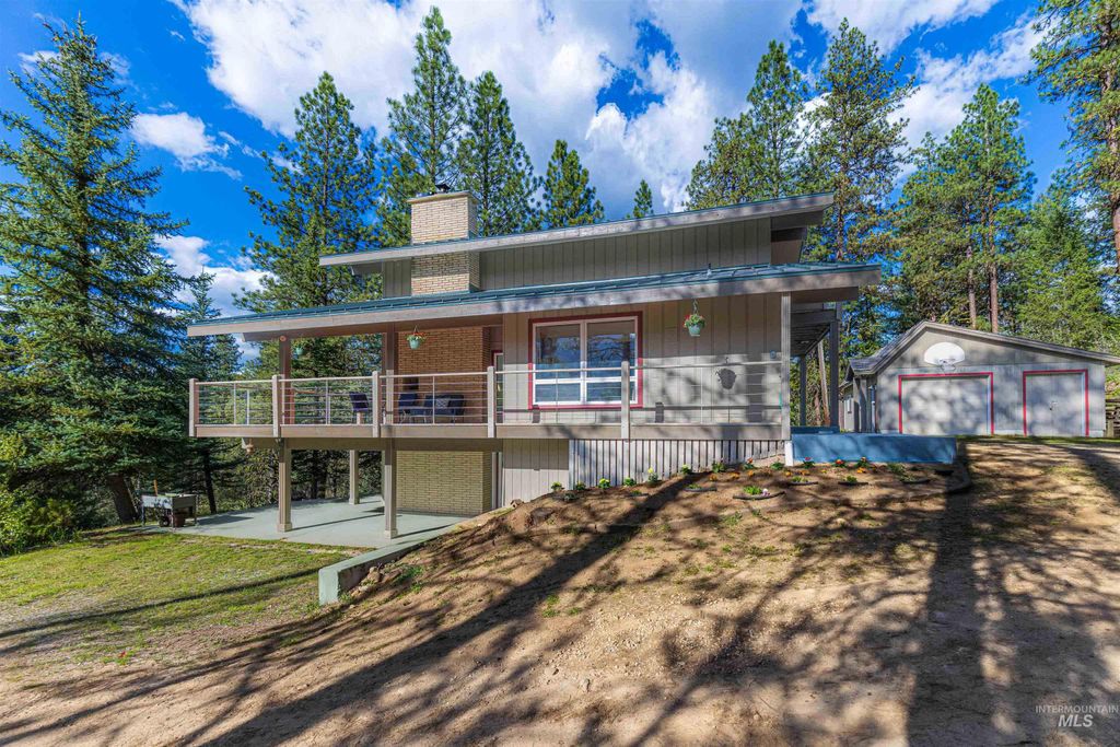 Photo of 13 Brittany Lane, Garden Valley, ID 83622 (MLS # 98983827)
