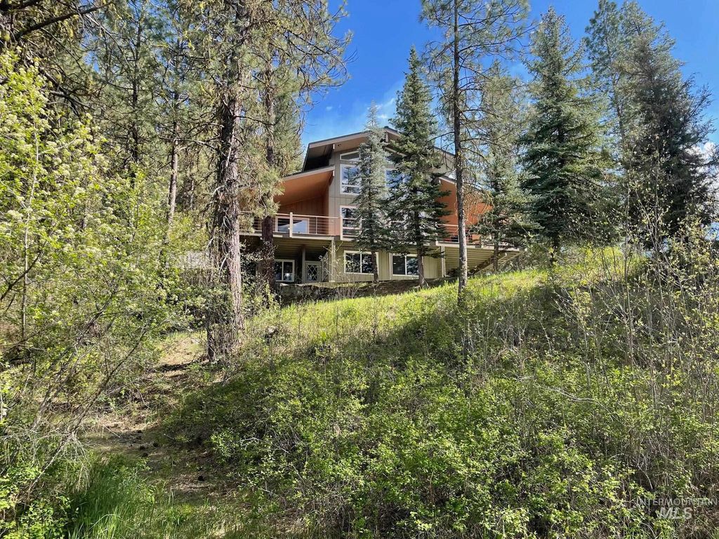 Photo of 13 Brittany Lane, Garden Valley, ID 83622 (MLS # 98983827)
