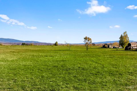 2156 Old Highway Midvale ID 83645