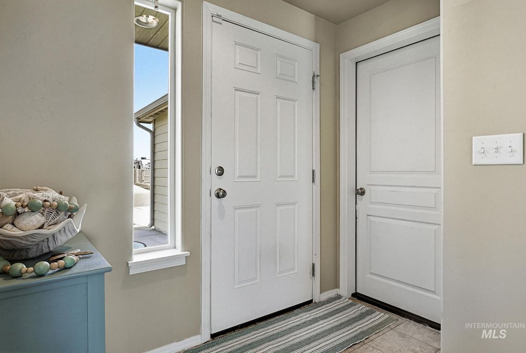 Photo of 122 Concourse Ave, Caldwell, ID 83605 (MLS # 98979895)