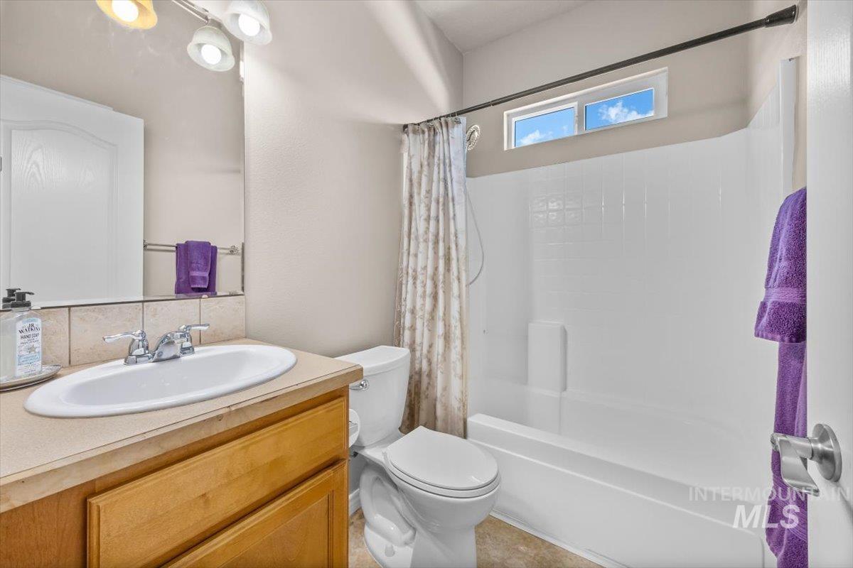 Horseshoe Bend, Idaho 83629, United States, 3 Bedrooms Bedrooms, ,3 BathroomsBathrooms,Residential,Active,227549