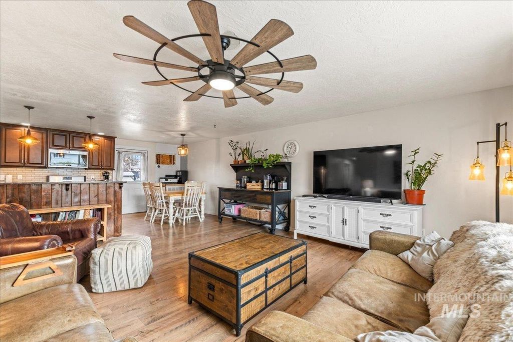 Photo of 2319 Polk St, Caldwell, ID 83605 (MLS # 98976217)