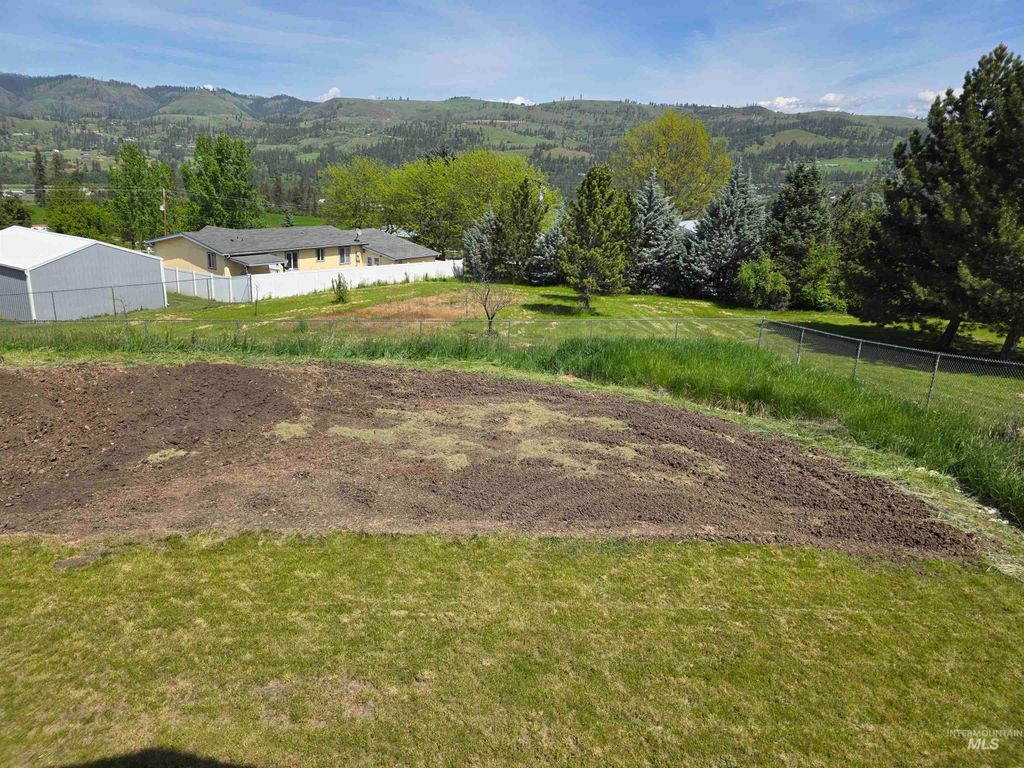 Photo of 107 Pine Rd, Kamiah, ID 83536 (MLS # 98985873)