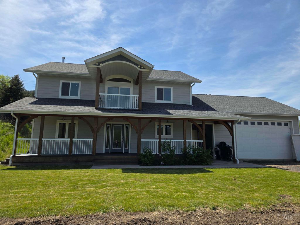Photo of 107 Pine Rd, Kamiah, ID 83536 (MLS # 98985873)