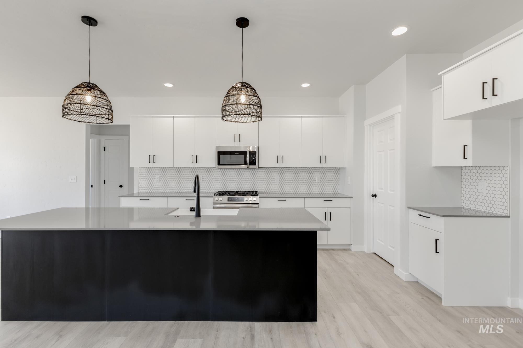 7189 W Blackberry Dr