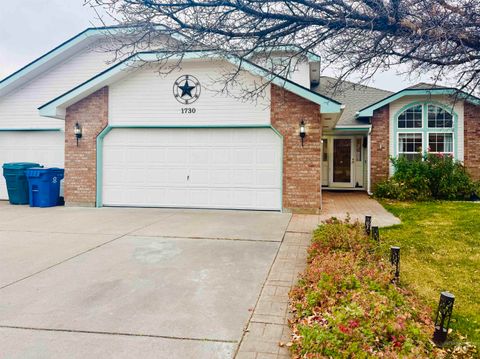 Photo of 1730 Castle Way, Mountain Home, ID 83647 (MLS # 98961272)