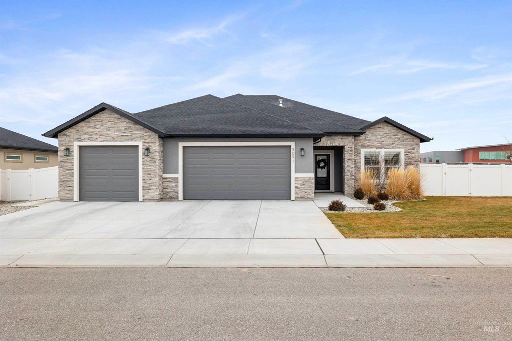 Photo of 3091 Moonrise Rd, Twin Falls, ID 83301 (MLS # 98972115)