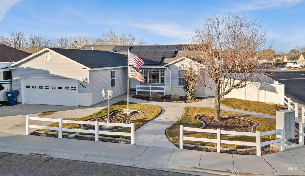 Photo of 2893 Deaun Ave, Twin Falls, ID 83301 (MLS # 98970174)