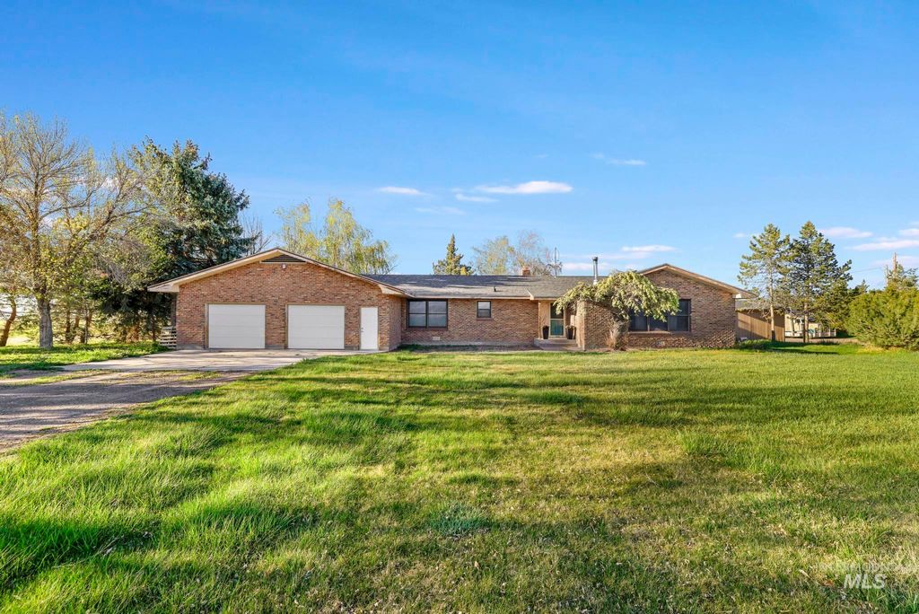 Photo of 1084 E 300 N, Declo, ID 83323 (MLS # 98982384)