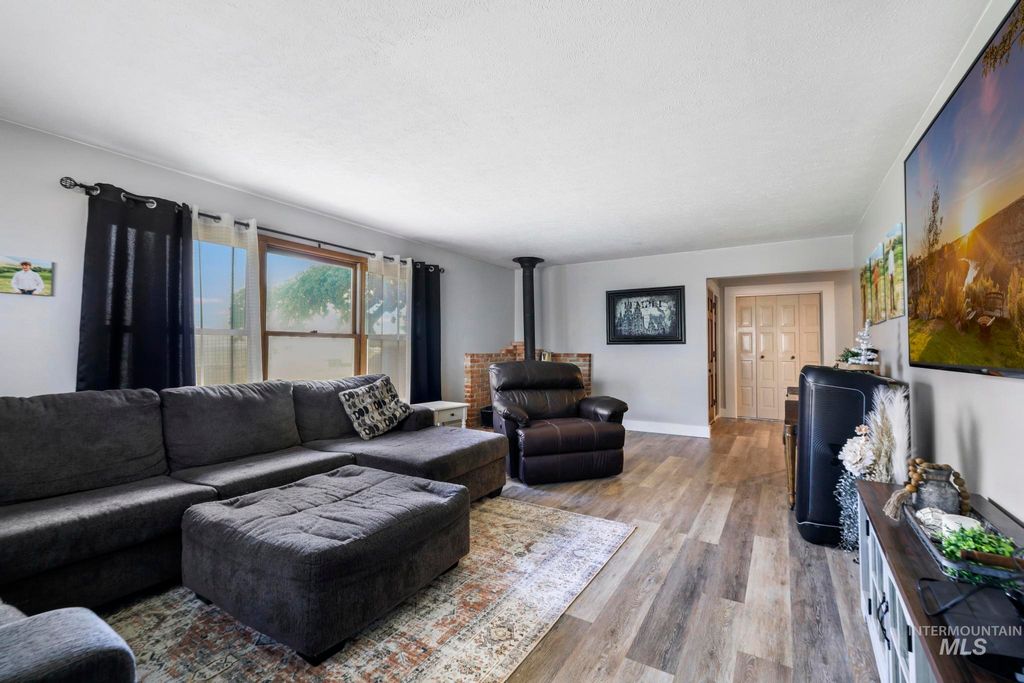 Photo of 1084 E 300 N, Declo, ID 83323 (MLS # 98982384)