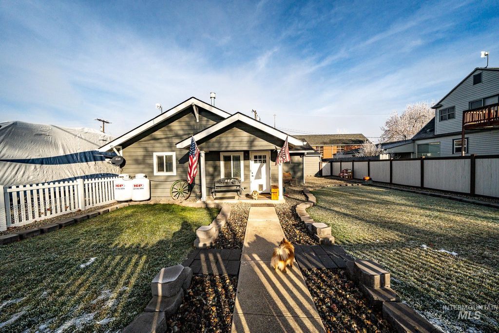 Photo of 409 South Street, Grangeville, ID 83530 (MLS # 98930729)