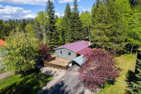 Photo of 907 Ann Street, McCall, ID 83638 (MLS # 98987622)
