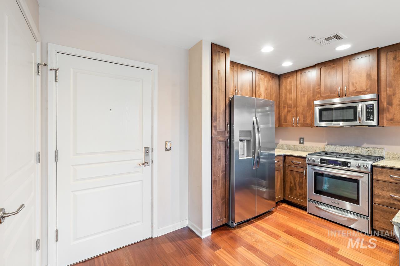 323 Jefferson St Unit 205