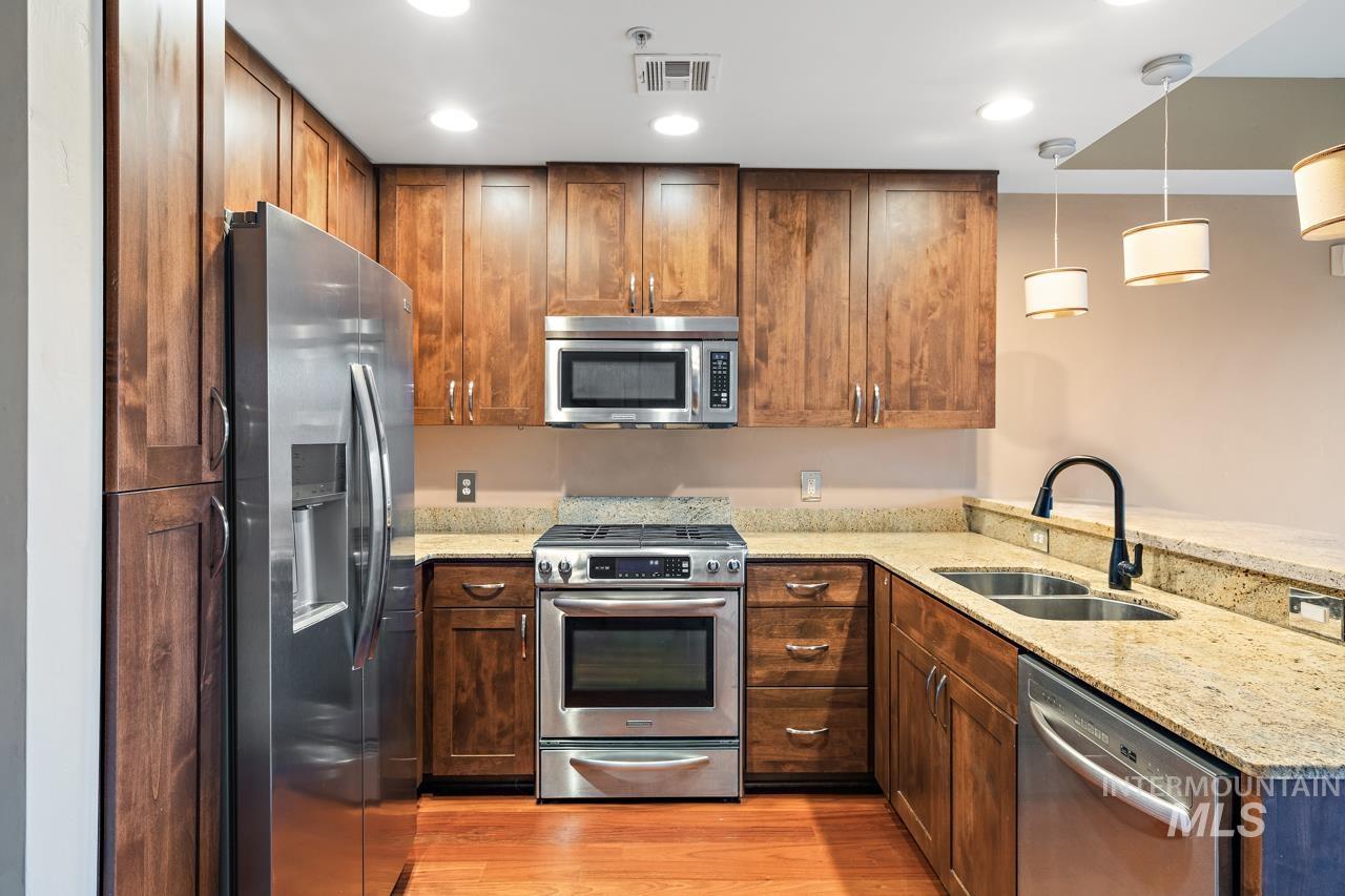 323 Jefferson St Unit 205