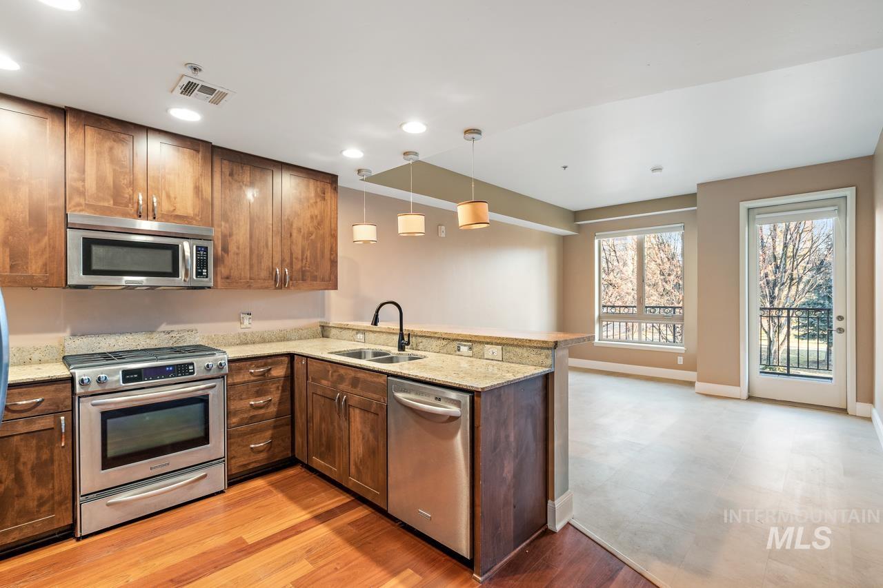 323 Jefferson St Unit 205