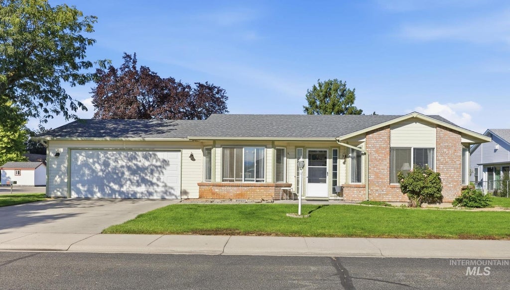 Photo of 8250 W Clubhouse Ln, Garden City, ID 83714 (MLS # 99000551)