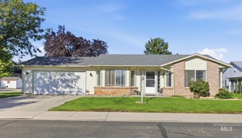 Photo of 8250 W Clubhouse Ln, Garden City, ID 83714 (MLS # 99000551)