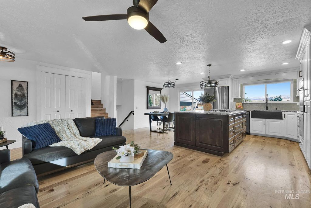 Photo of 3630 S Beverly St, Boise, ID 83709 (MLS # 98971281)