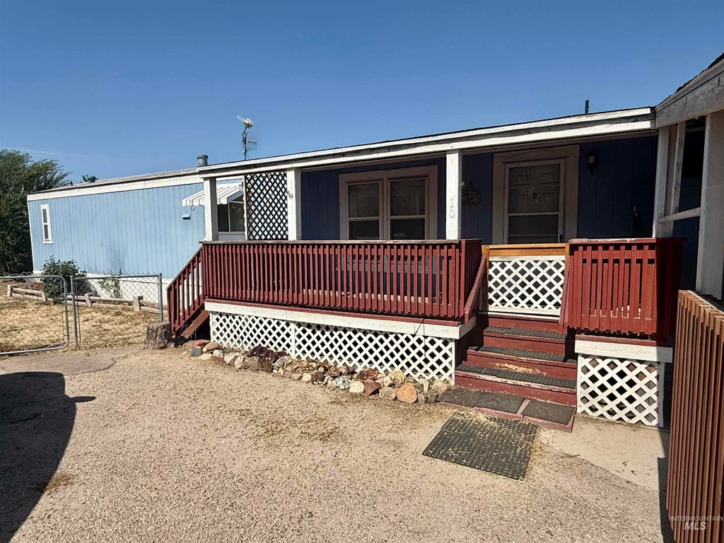 Photo of 1410 N Midland Blvd #TRLR 10, Nampa, ID 83651 (MLS # 99001547)