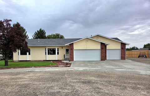 Photo of 2188 Greenbrier Dr, Emmett, ID 83617 (MLS # 98999357)