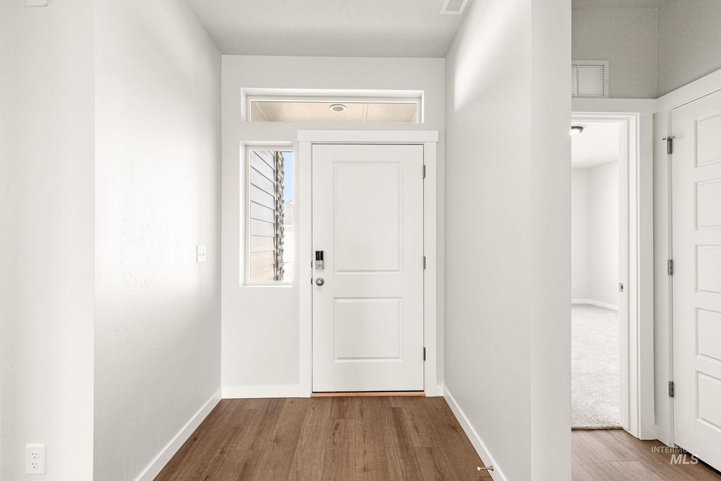 Photo of 8250 E Cool River Lp, Nampa, ID 83687 (MLS # 98978564)