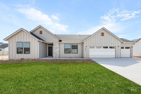 Photo of 8250 E Cool River Lp, Nampa, ID 83687 (MLS # 98978564)