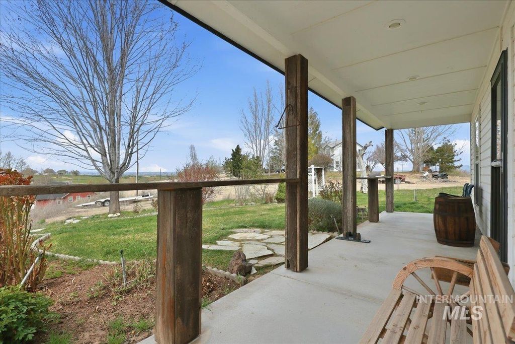 Photo of 3856 Wood Way, New Plymouth, ID 83655 (MLS # 98979199)