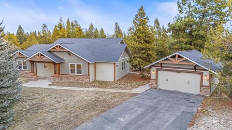Photo of 29 Pointe At Goldfork Ct, Donnelly, ID 83615 (MLS # 98987208)