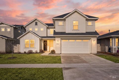 Photo of 8902 W Bowie Steet St, Star, ID 83669 (MLS # 98974537)