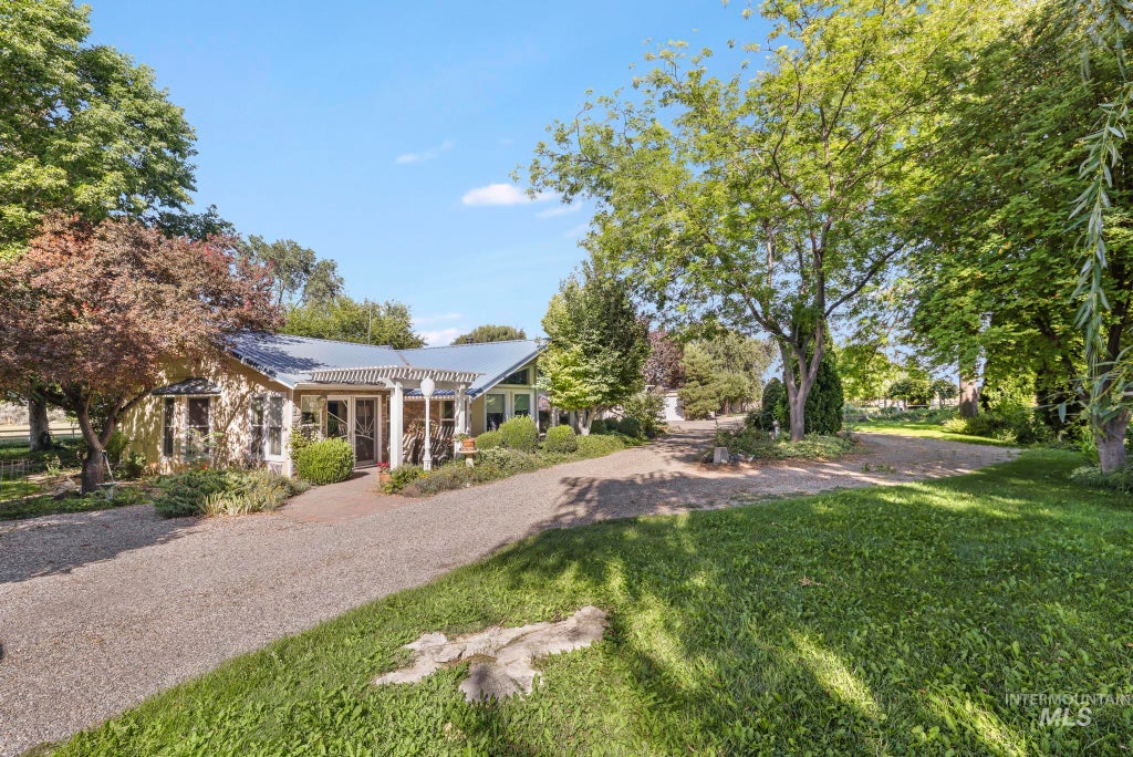 Photo of 3362 3300 E, Kimberly, ID 83341 (MLS # 98998321)