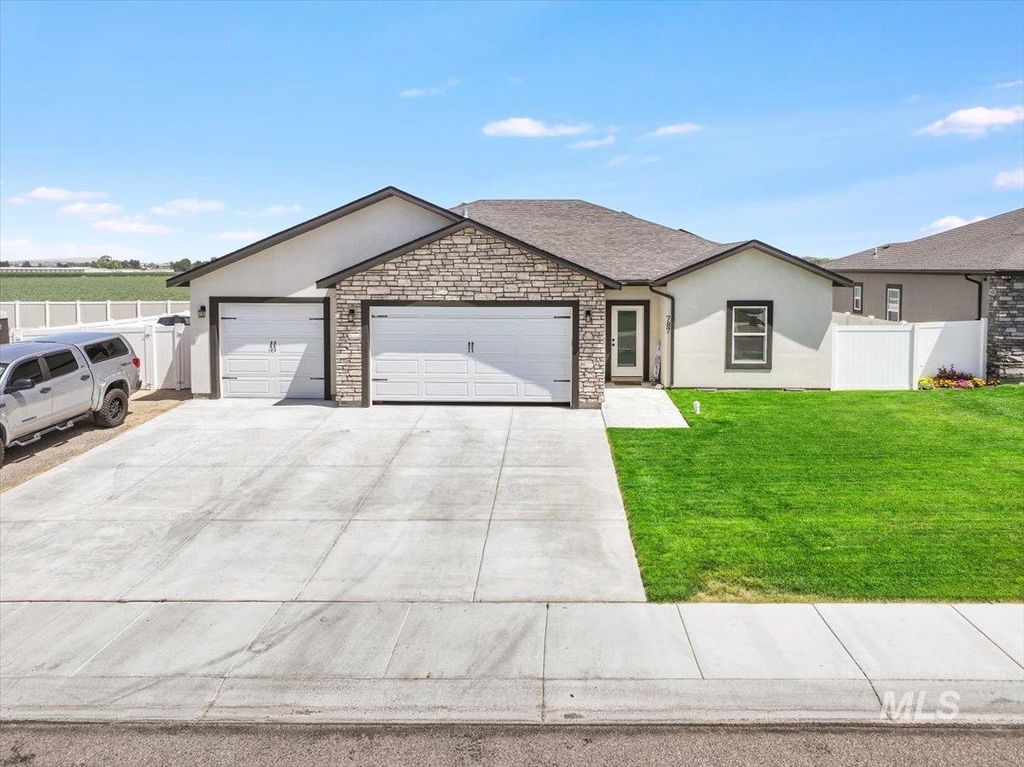 Photo of 787 Heidi Terrace, Kimberly, ID 83341 (MLS # 98956365)