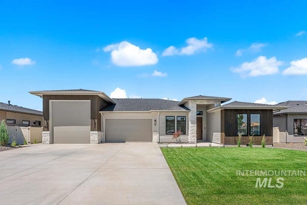 627 N CREEKWATER AVE, EAGLE, ID 83616 - Image de4d610aba64fb1c4dc2fb73b5479cb8/2544201301