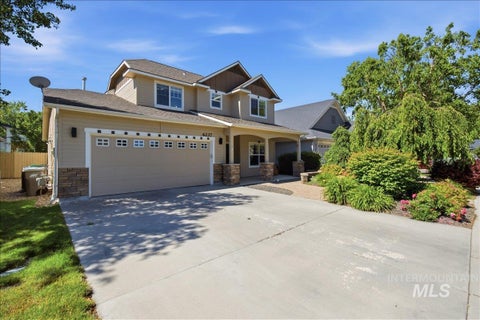 Photo of 6237 W Geneva St, Boise, ID 83703 (MLS # 98990133)