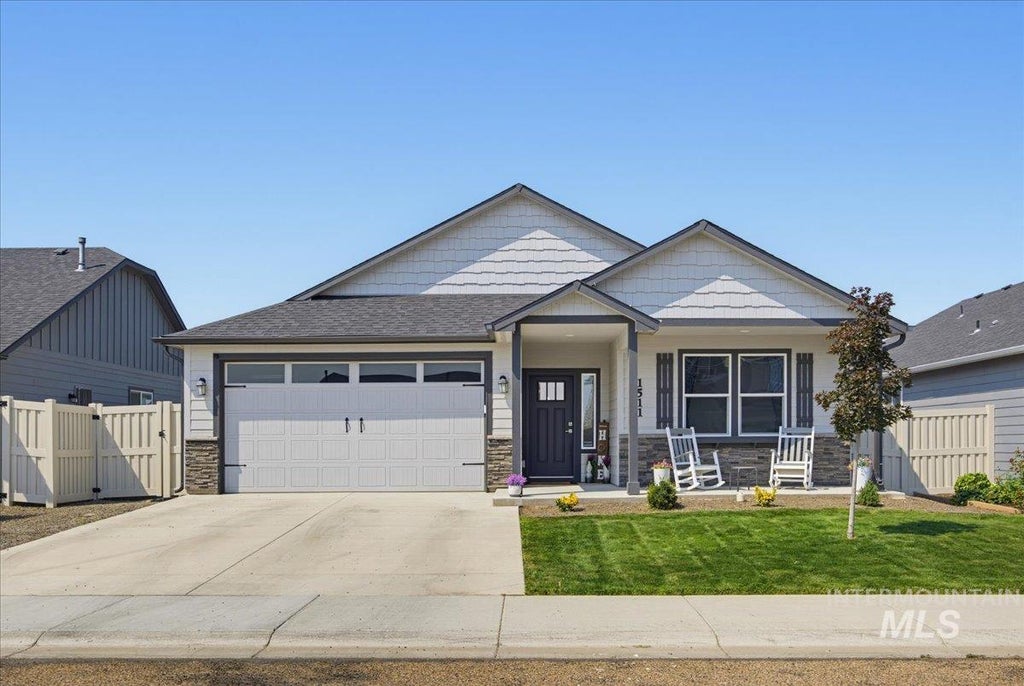 Photo of 1511 Yellowstone St, Caldwell, ID 83607 (MLS # 98996815)