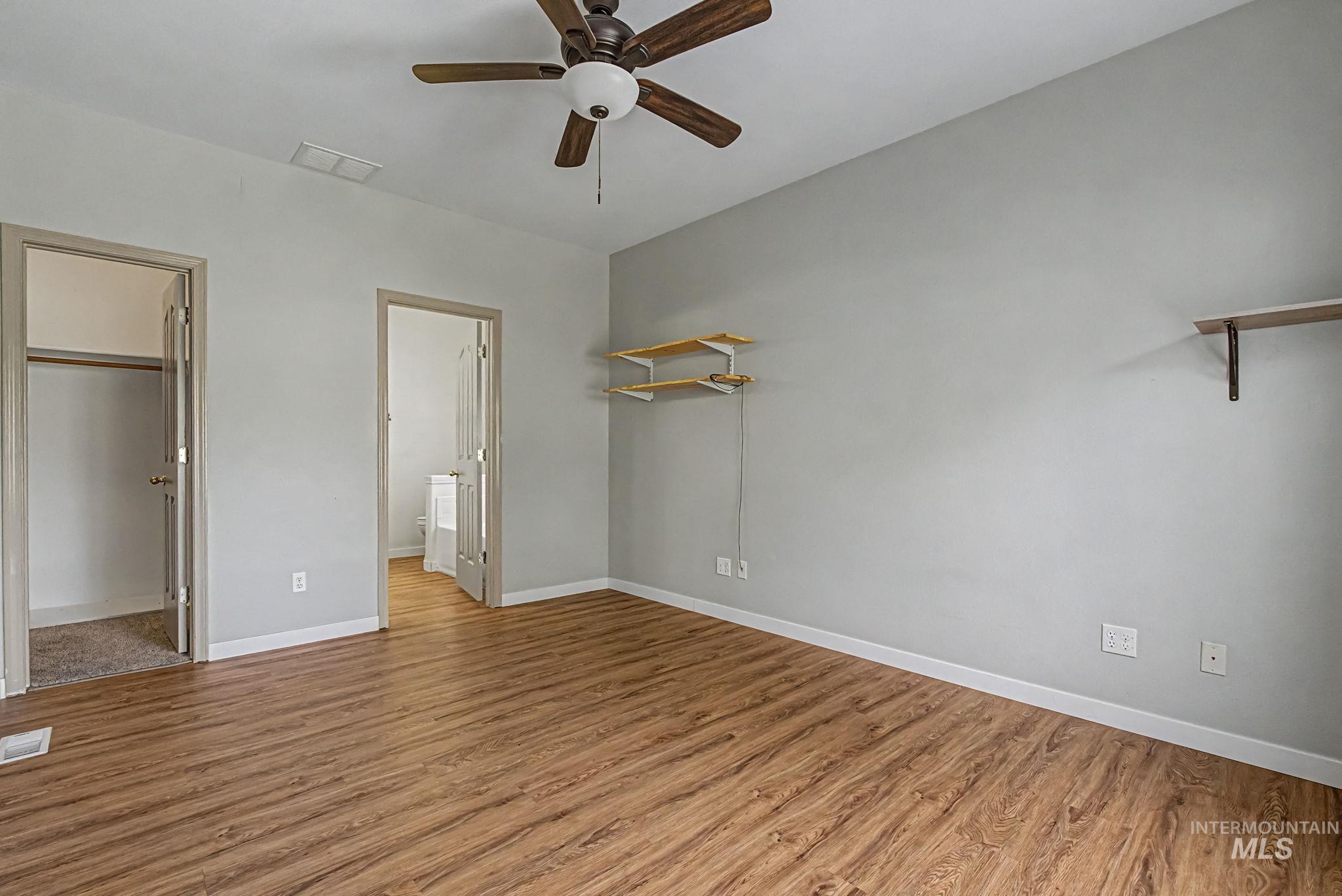 2910 S Illinois