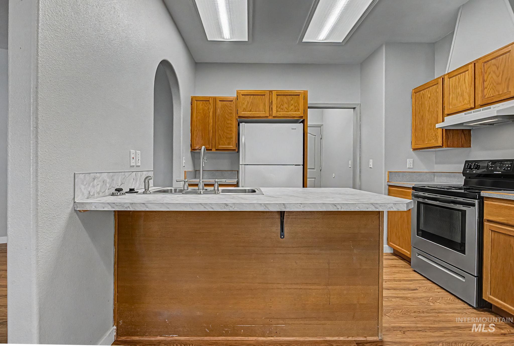 2910 S Illinois