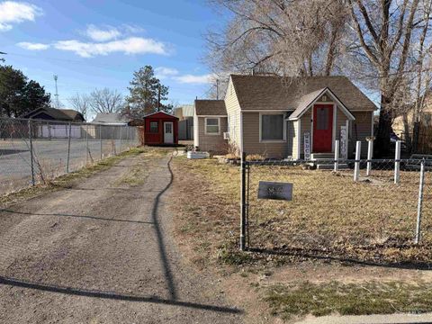 Photo of 135 Locust St, Twin Falls, ID 83301 (MLS # 98972795)