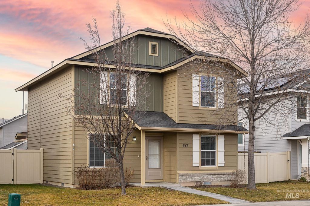 Photo of 643 N Manship Ave, Meridian, ID 83642 (MLS # 98973670)