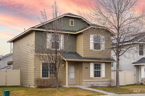 Photo of 643 N Manship Ave, Meridian, ID 83642 (MLS # 98973670)