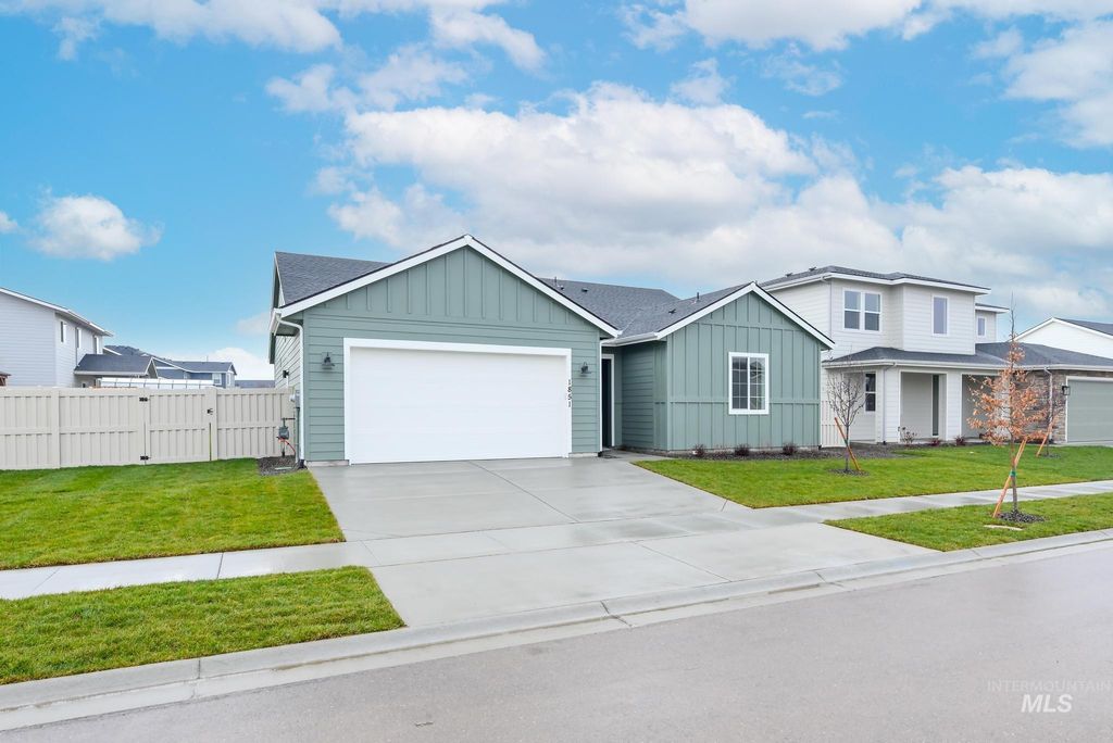 Photo of 1851 W Blue Lightning St, Middleton, ID 83644 (MLS # 98971350)