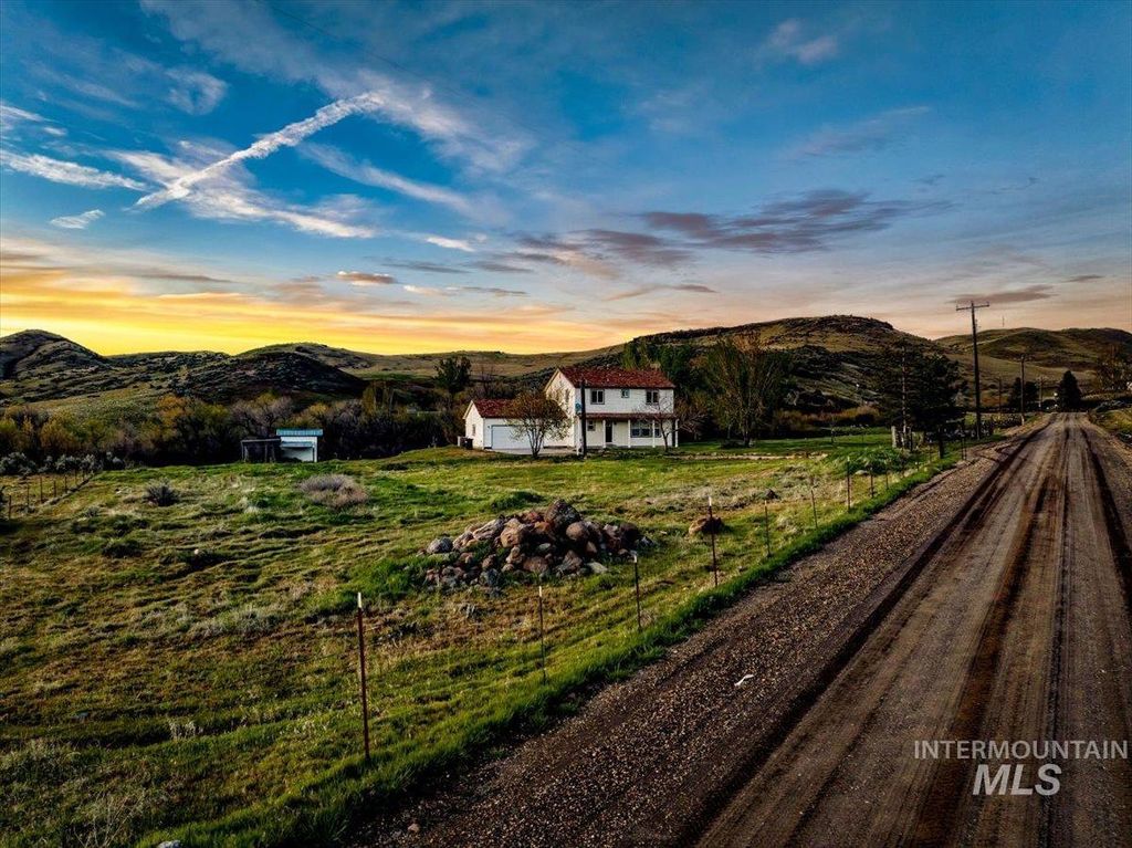 Photo of 6970 Pearl Rd, Eagle, ID 83616 (MLS # 98983399)