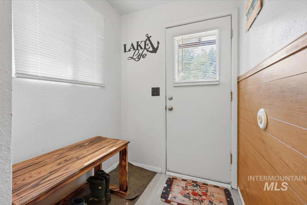 Photo of 210 S Idaho St, Cascade, ID 83611 (MLS # 98997587)