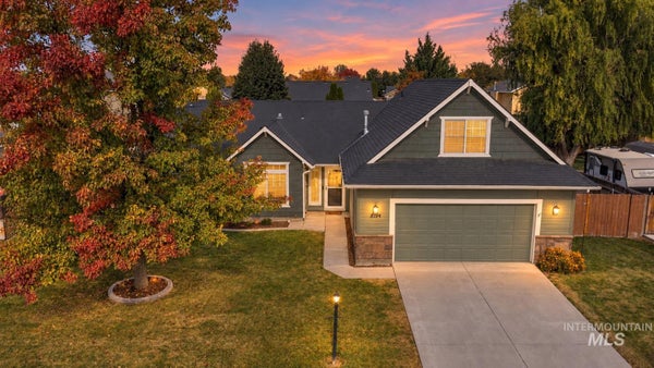 8194 E COLTER BAY DR, NAMPA, ID 83687 - Image dea889d101d169e2aa696fd69151d9de/3234235712