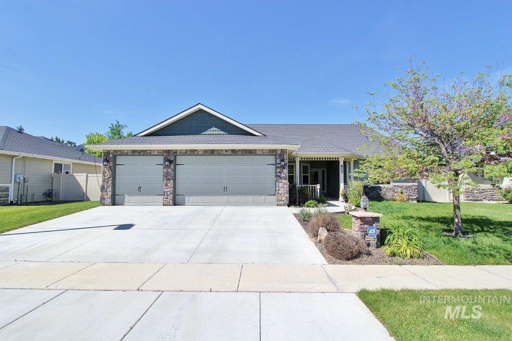 Photo of 805 W. Arbor Pointe Way, Nampa, ID 83686 (MLS # 98986071)